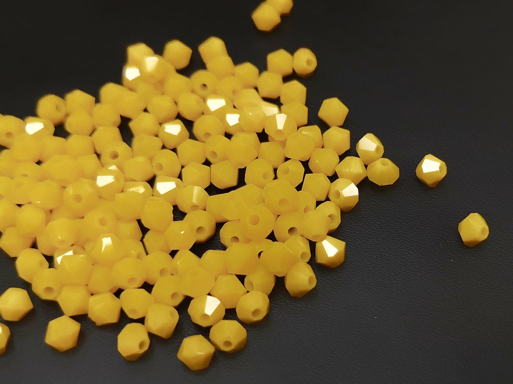 Bicone Glass Bead, 4mm, solid yellow, 144 Pcs | 雙尖水晶玻璃, 4mm, 實色黃, 144粒