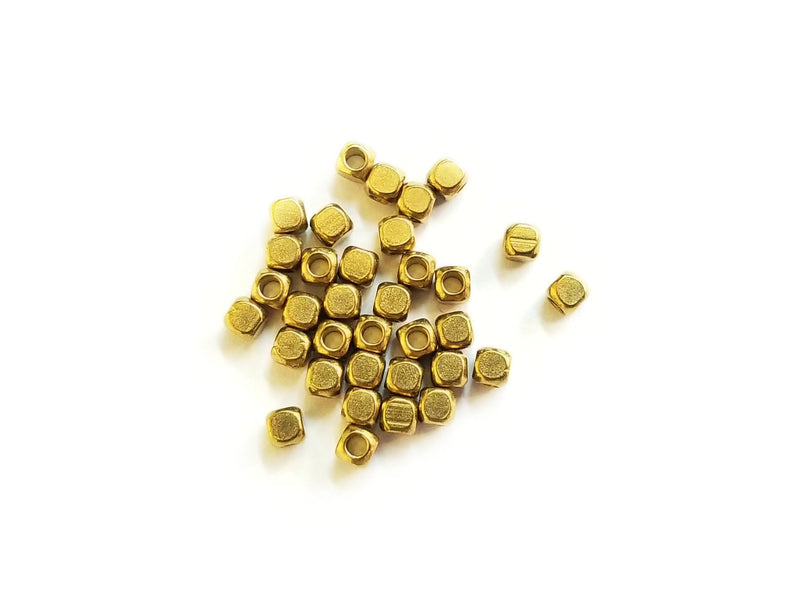 3x3.3mm方形銅珠, 50個