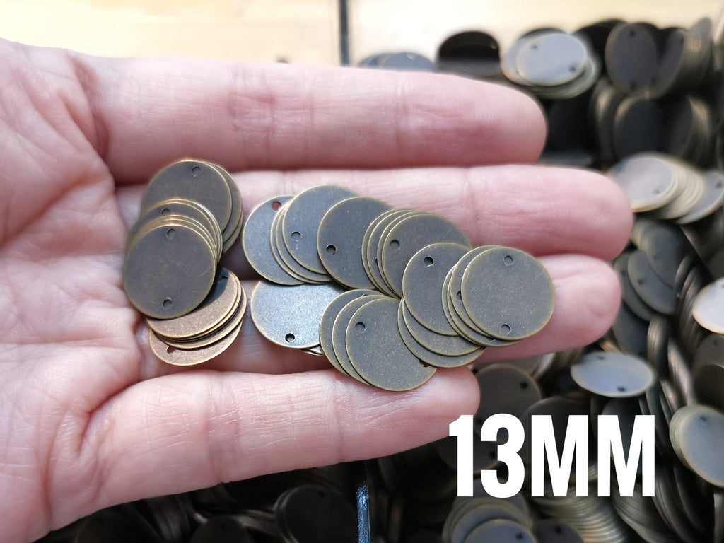 Clearance, Brass sequins, 13mm, 2 holes, 50 pcs | 特價, 圓銅片, 13mm, 雙孔, 50個