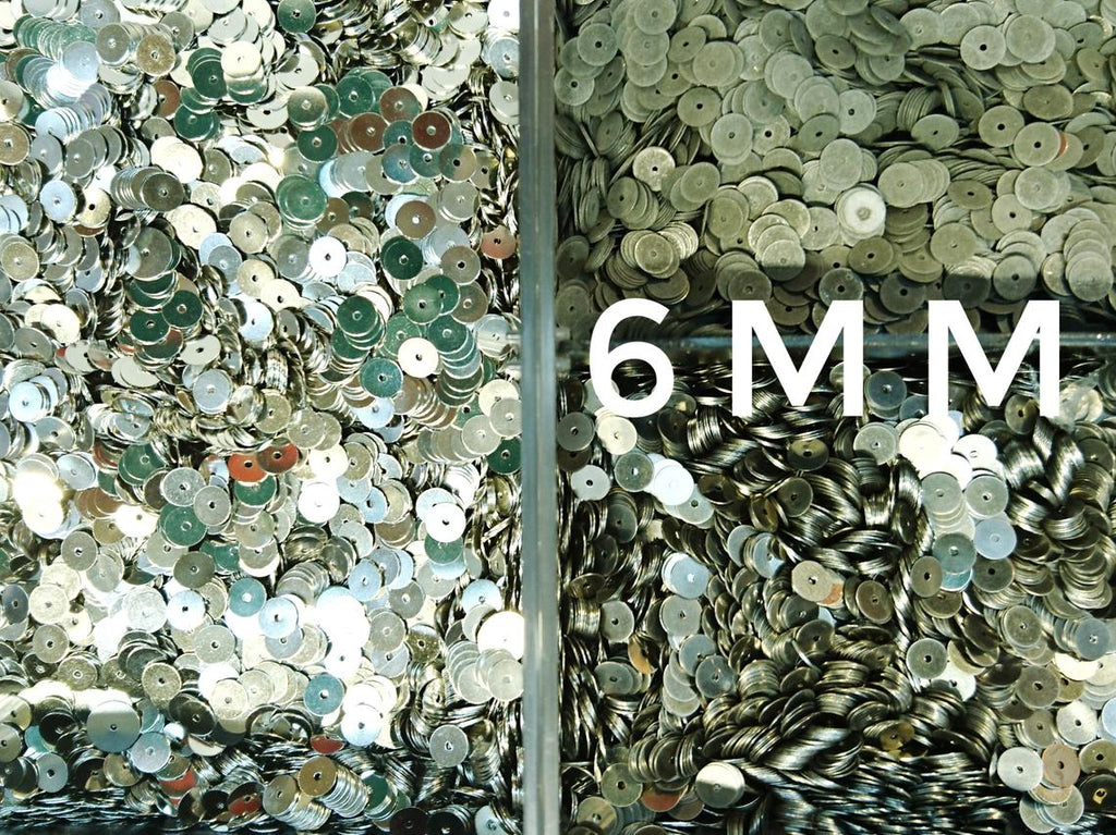 Clearance, Brass sequins, 6mm, centre hole, 200 pcs | 特價, 圓銅片, 6mm, 中孔, 200個