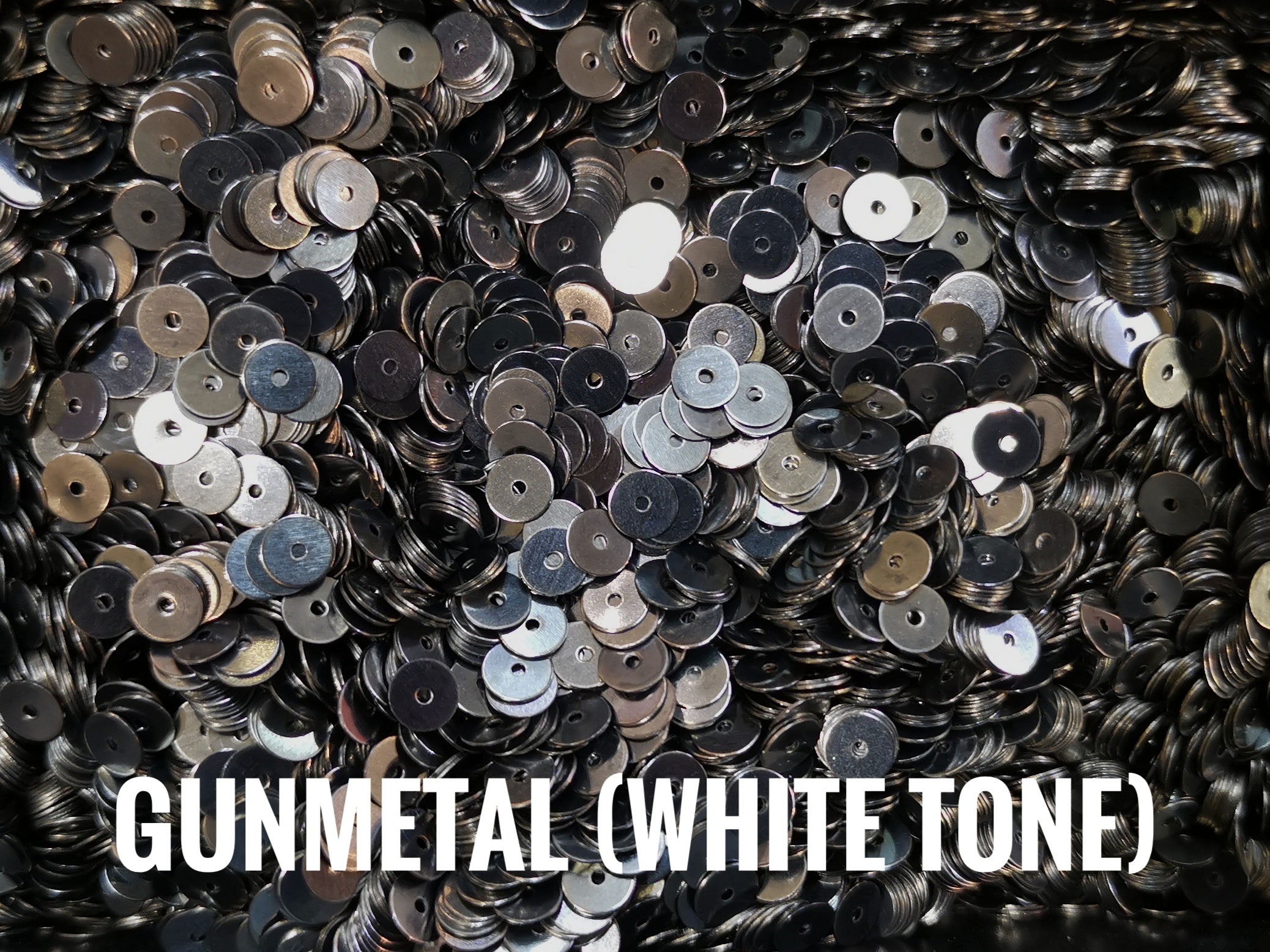 Clearance, Brass sequins, 5mm, centre hole, 200 pcs | 特價, 圓銅片, 5mm, 中孔, 200個