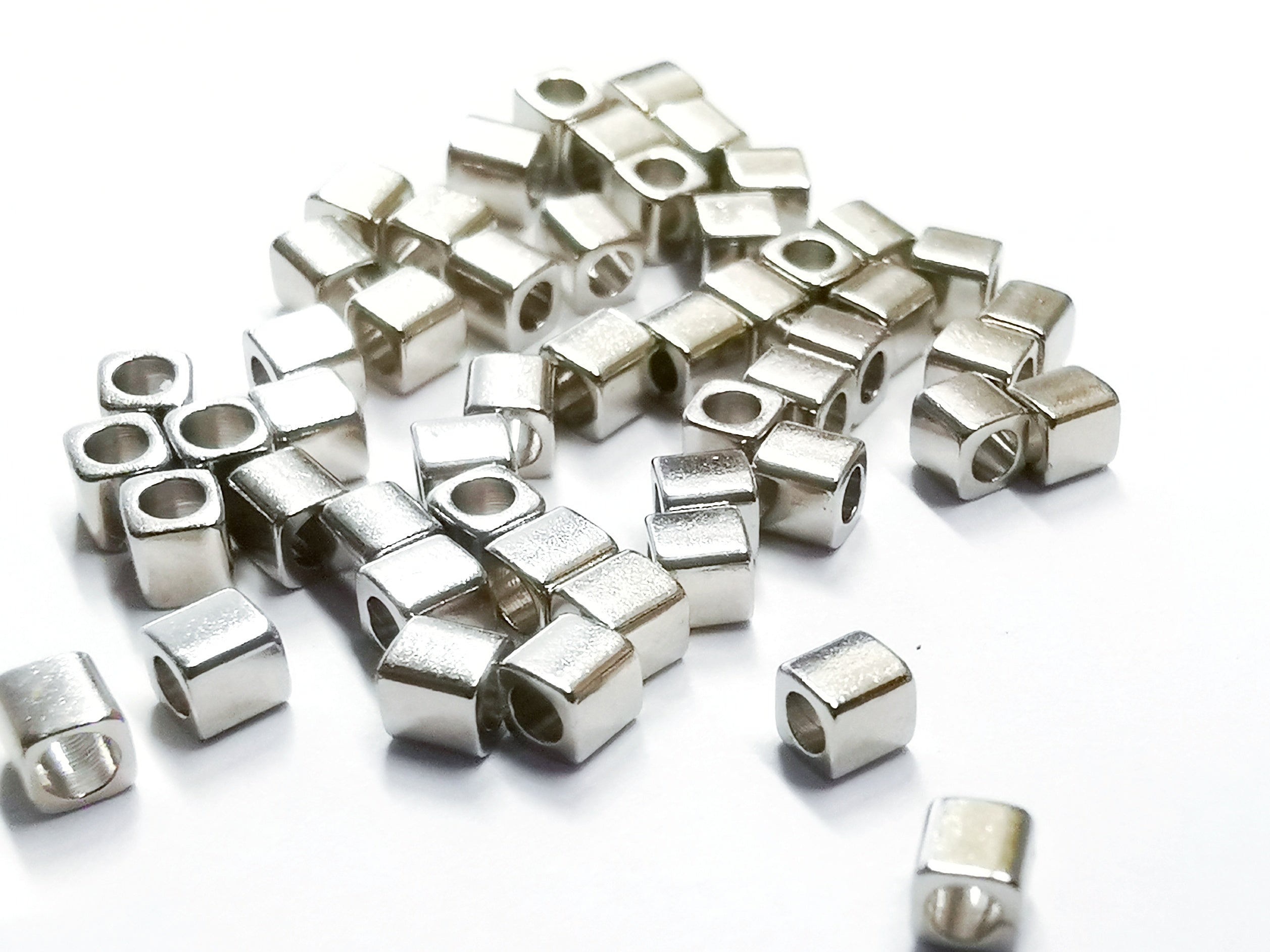 2.5x2.5mm方形銅珠, 50個