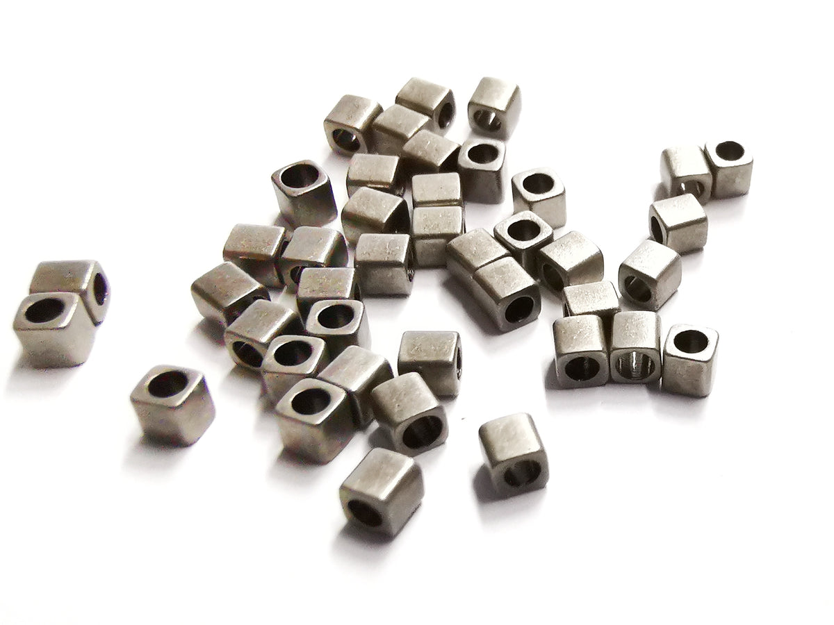 2.5x2.5mm方形銅珠, 50個