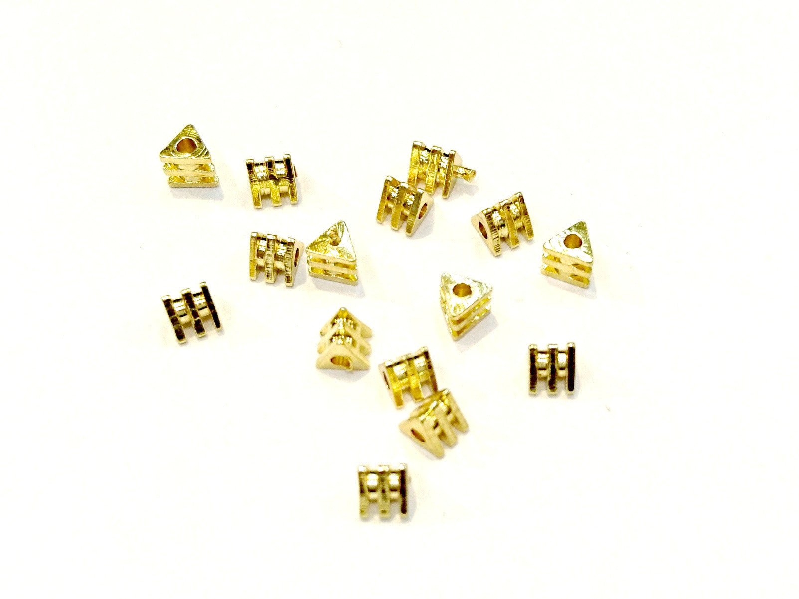 Brass Beads, 4mmx3.5mm, Triangle, 24 Pieces Per Pack - amakeit bead 天富