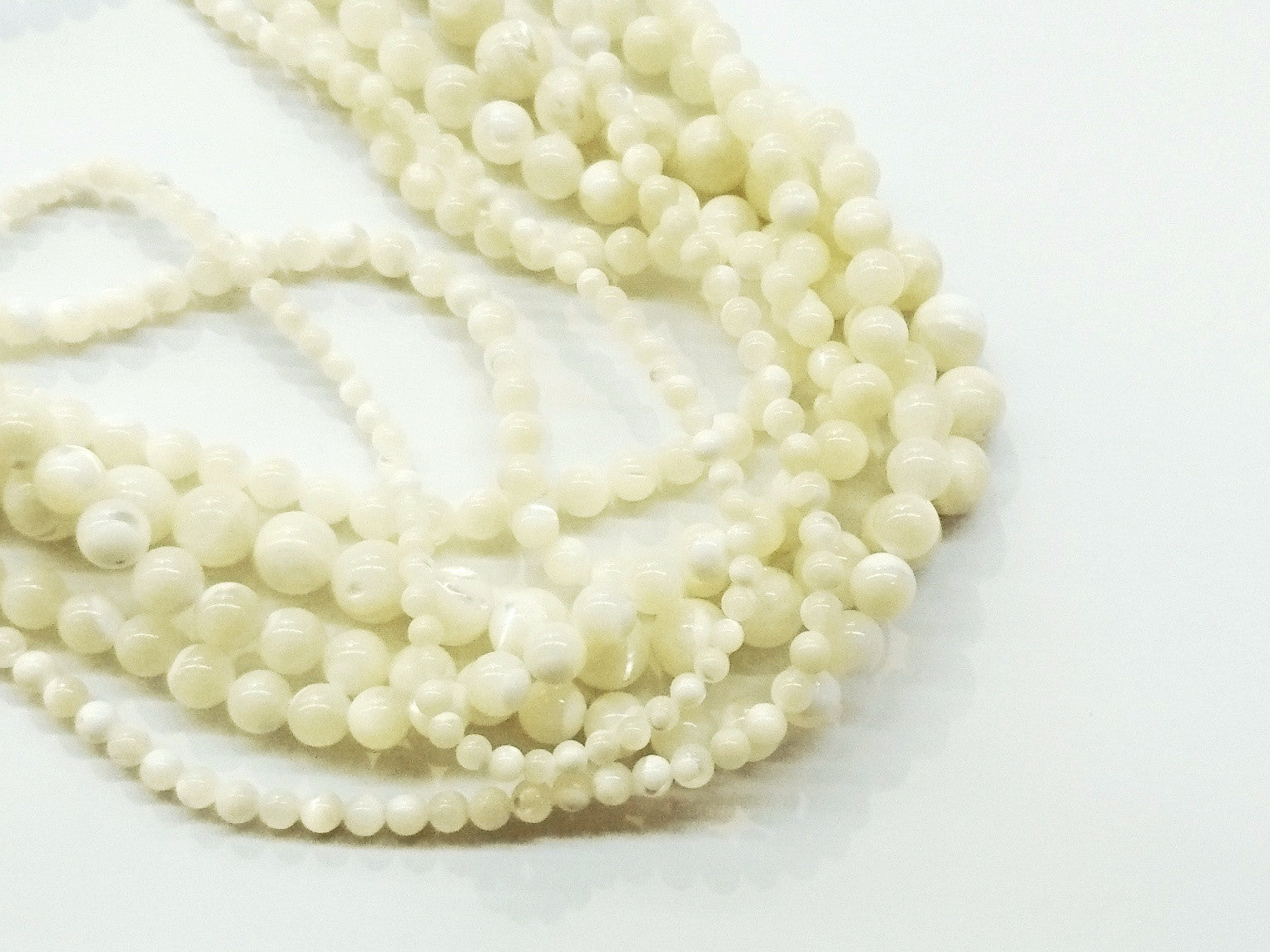 MOP shell round beads, 3.5mm to 8mm, Price Per Strand - amakeit bead 天富
