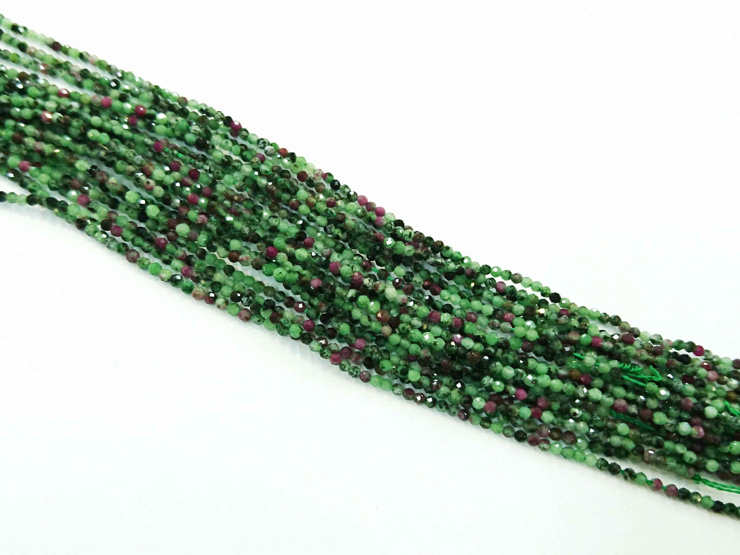 天然水晶, 圓形切面, 紅綠寶