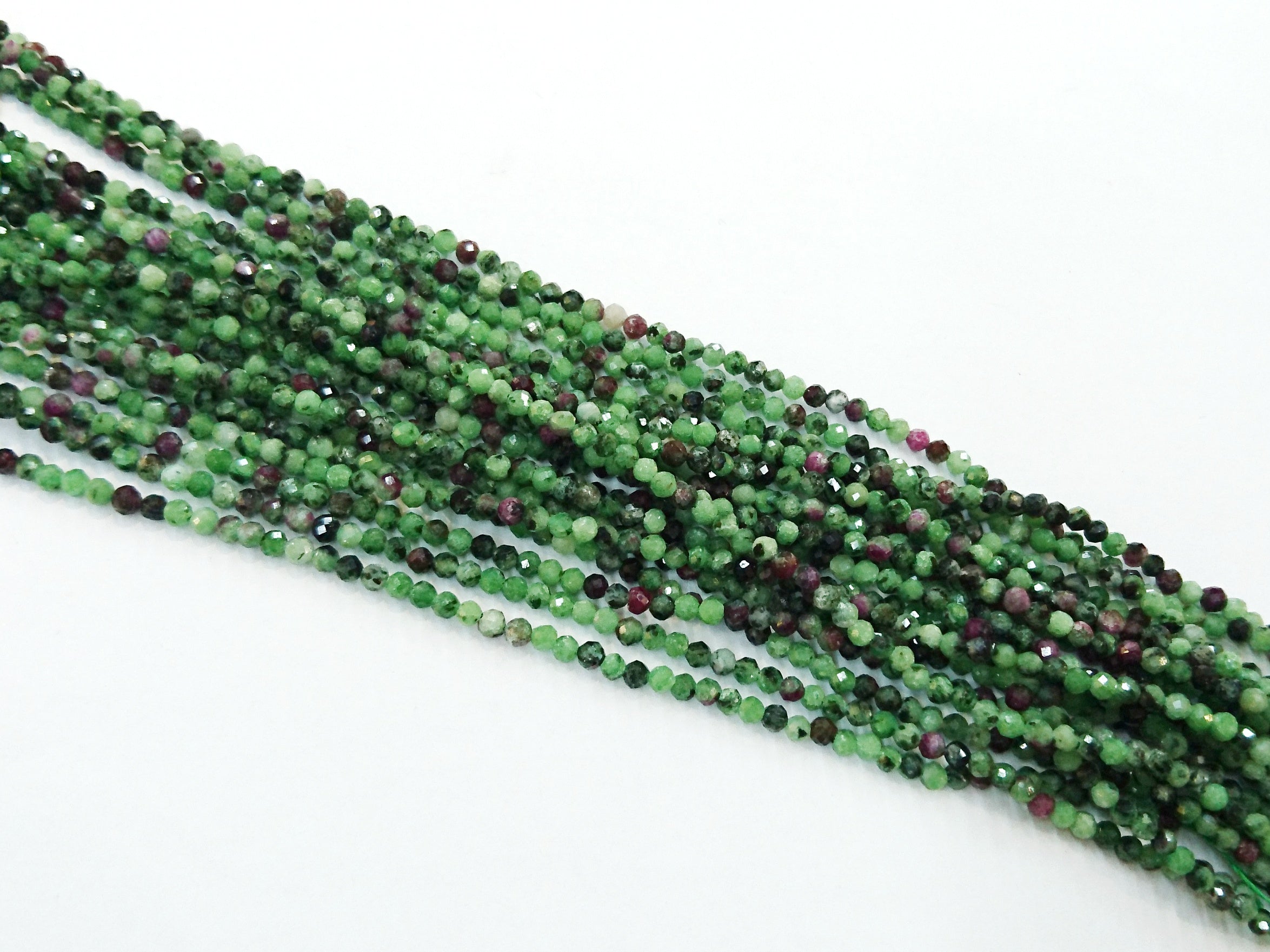 天然水晶, 圓形切面, 紅綠寶