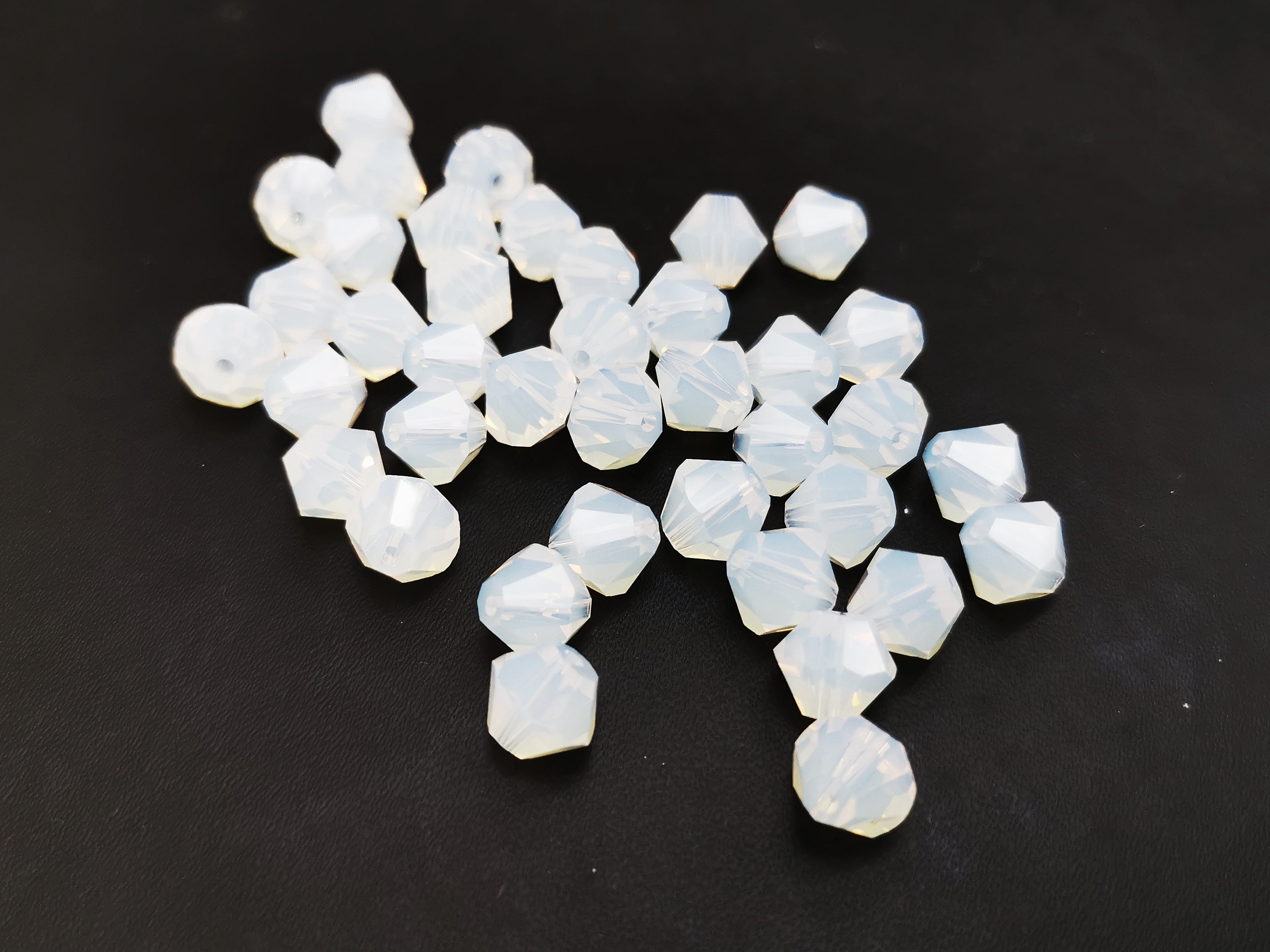 雙尖水晶玻璃, 8mm, 蛋白色, 36粒